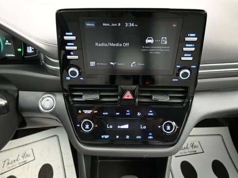 Used 2022 Hyundai Ioniq SE FWD image 18