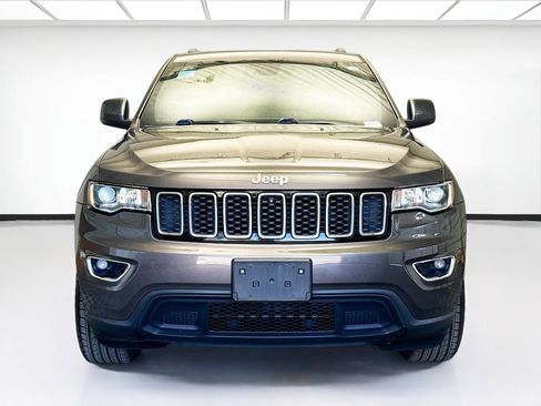 Used 2017 Jeep Grand Cherokee Laredo w/ Quick Order Package 2BE RWD image 2
