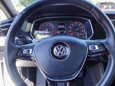 Used 2019 Volkswagen Jetta R-Line FWD image 12