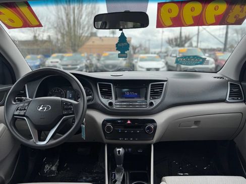 Used 2016 Hyundai Tucson SE w/ Option Group 02 image 10