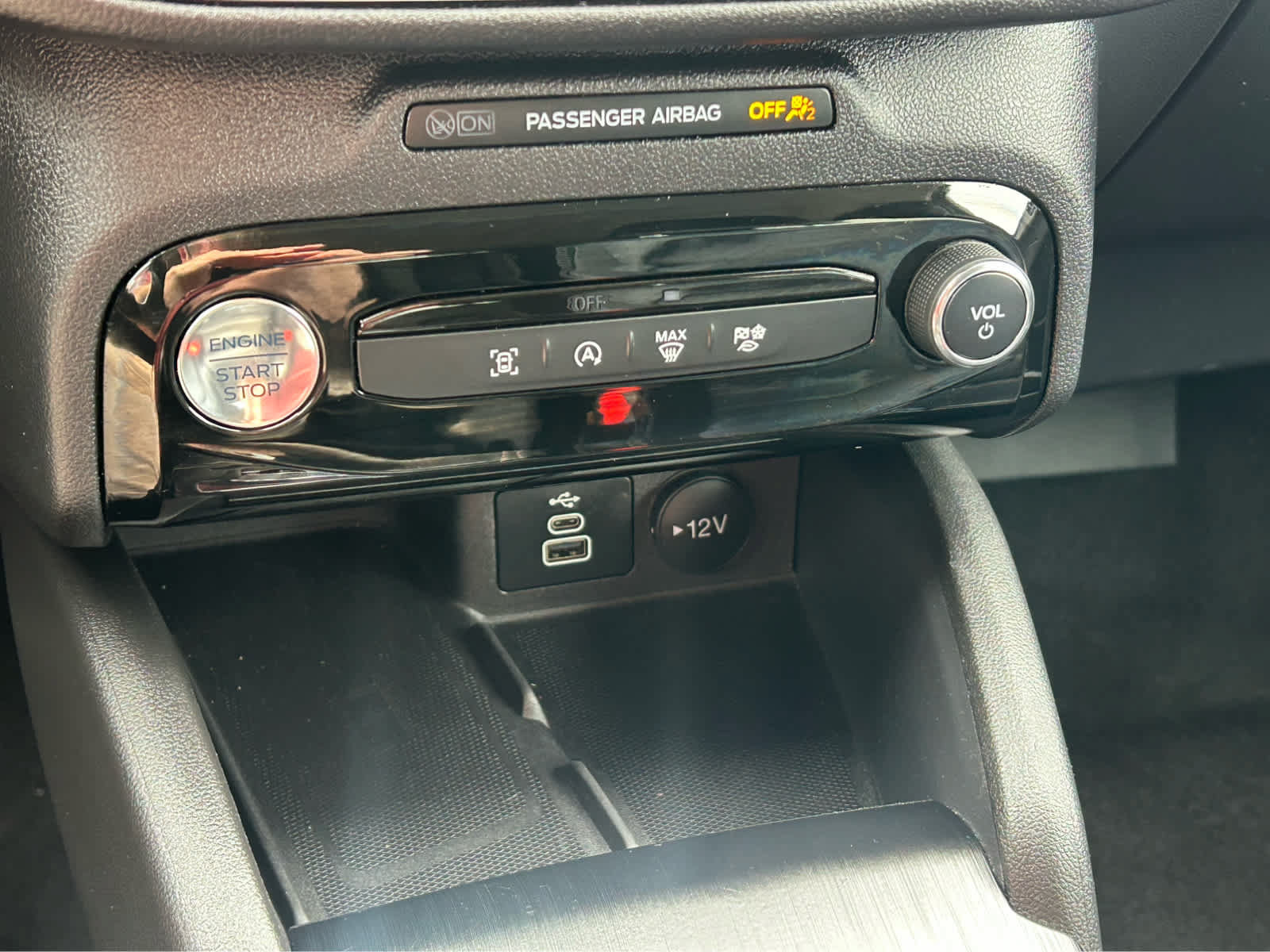 Used 2025 Ford Escape Platinum AWD/4WD image 39