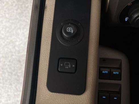 Used 2015 Ford F350 XLT w/ XLT Premium Package image 32