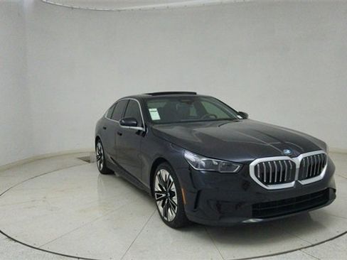 Used 2025 BMW 540i xDrive image 67
