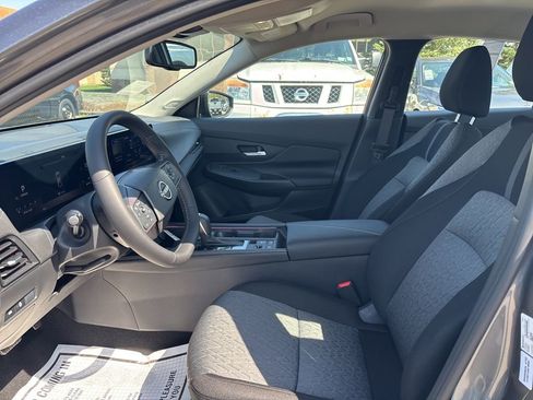New 2026 Nissan Sentra SV w/ SV Convenience Package FWD image 9