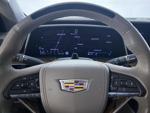 Certified 2024 Cadillac Escalade ESV Sport Platinum w/ LPO, ONYX Package image 3