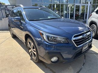 Used 2019 Subaru Outback 2.5i Limited w/ Popular Package #2 image 1