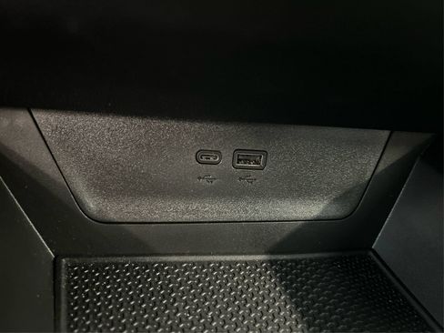 Used 2026 Chevrolet Equinox LT FWD image 32