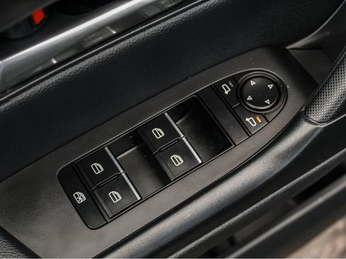 Used 2026 MAZDA CX-50 AWD 2.5 Hybrid w/ Premium Pkg image 9