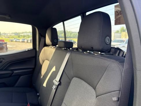 Used 2024 Chevrolet Colorado Trail Boss w/ Technology Package AWD/4WD image 10