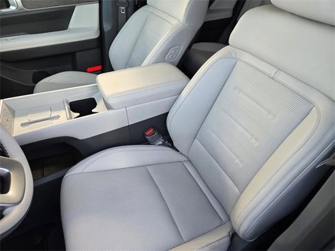 New 2025 Hyundai Santa Fe Calligraphy image 13