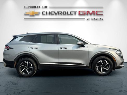 Used 2023 Kia Sportage LX AWD/4WD image 2