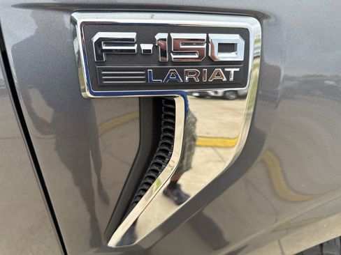 Used 2023 Ford F150 Lariat w/ Trailer Tow Package image 16