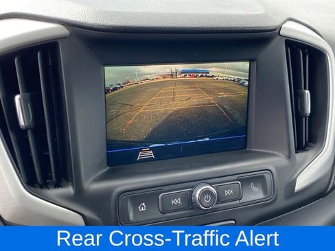 Used 2018 GMC Terrain SLE w/ Driver Convenience Package AWD/4WD image 11