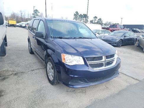 Used 2016 Dodge Grand Caravan SE w/ Quick Order Package 29E SE FWD image 2