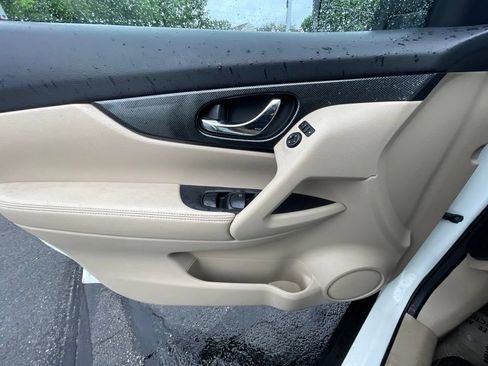 Used 2014 Nissan Rogue SL w/ SL Premium Package AWD/4WD image 9