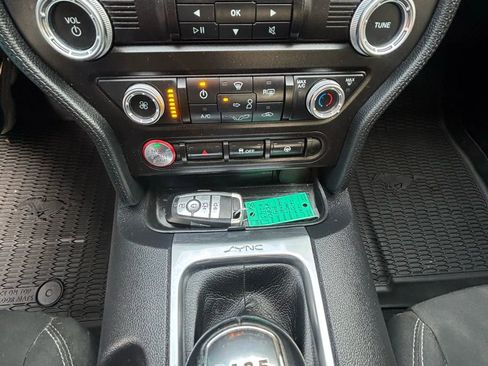 Used 2020 Ford Mustang Coupe image 17