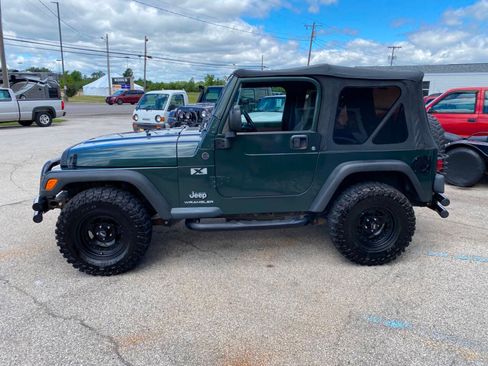 Used 2004 Jeep Wrangler X w/ Wheel Plus Group AWD/4WD image 3