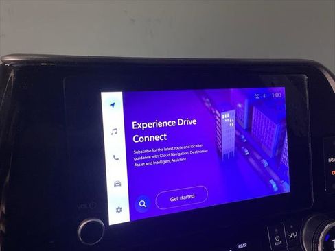 Certified 2023 Toyota Highlander LE image 13