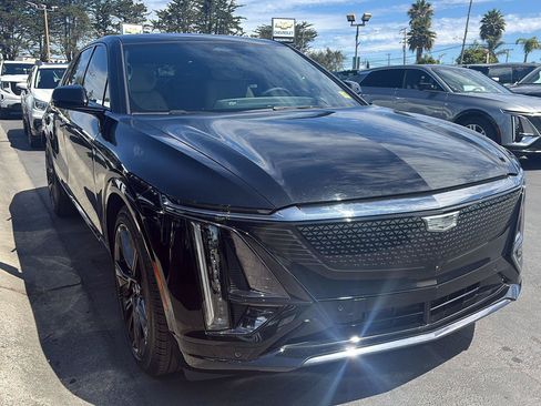 Used 2024 Cadillac Lyriq Sport w/ Nappa Leather Package AWD/4WD image 15