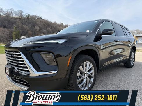 Used 2025 Buick Enclave Preferred AWD/4WD image 1