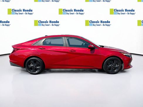 Used 2021 Hyundai Elantra SEL FWD image 9
