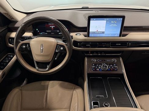 Used 2020 Lincoln Aviator Reserve w/ Elements Package Plus image 12