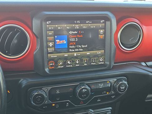 Used 2020 Jeep Gladiator Rubicon image 15