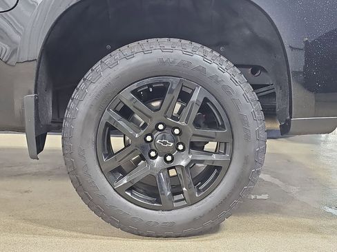 Used 2023 Chevrolet Silverado 1500 RST AWD/4WD image 38