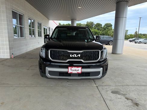 Used 2024 Kia Telluride EX w/ EX Captain's Chair Package AWD/4WD image 7