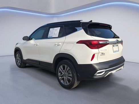 Used 2021 Kia Seltos S FWD image 3
