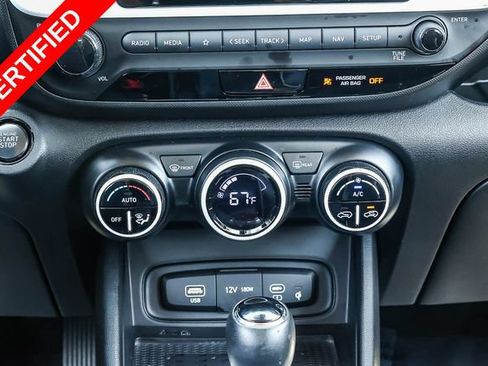 Certified 2023 Hyundai Venue Limited FWD image 14