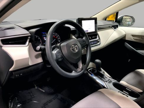 Used 2024 Toyota Corolla LE FWD image 18