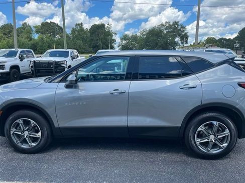 Used 2023 Chevrolet Blazer LT w/ Driver Confidence Package FWD image 3