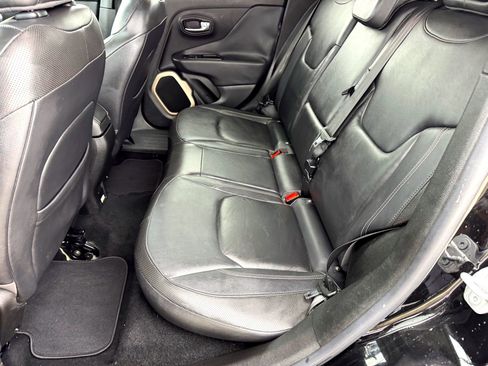 Used 2016 Jeep Renegade Limited image 17