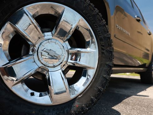 Used 2015 Chevrolet Suburban LTZ AWD/4WD image 29