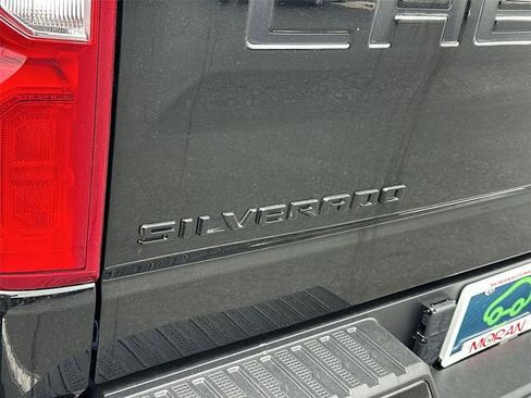 Certified 2023 Chevrolet Silverado 1500 ZR2 w/ Technology Package AWD/4WD image 33