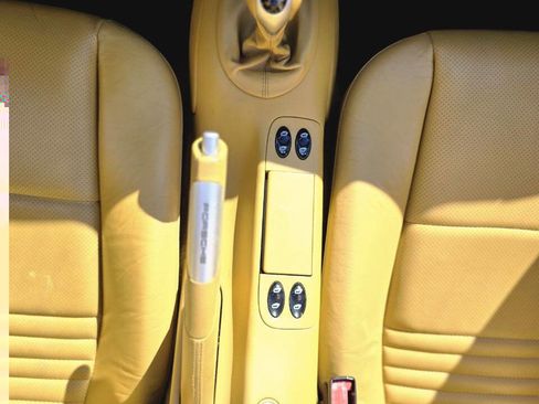 Used 2000 Porsche 911 Carrera image 20