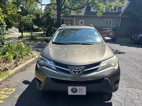 Used 2013 Toyota RAV4 LE AWD/4WD image 8