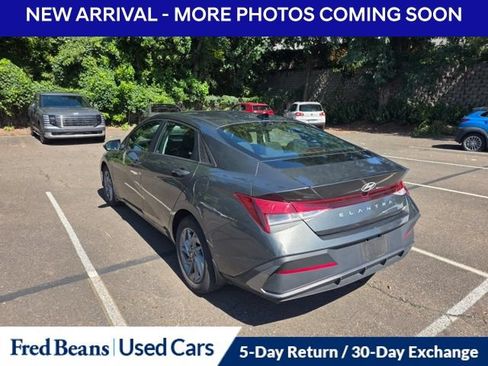 Certified 2024 Hyundai Elantra SEL FWD image 8