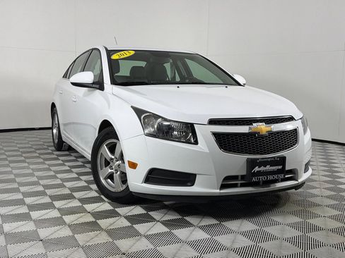 Used 2013 Chevrolet Cruze LT w/ Enhanced Safety Package image 2