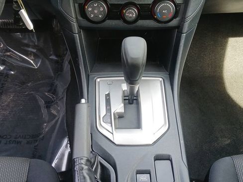 Used 2019 Subaru Crosstrek 2.0i w/ Eyesight System image 13