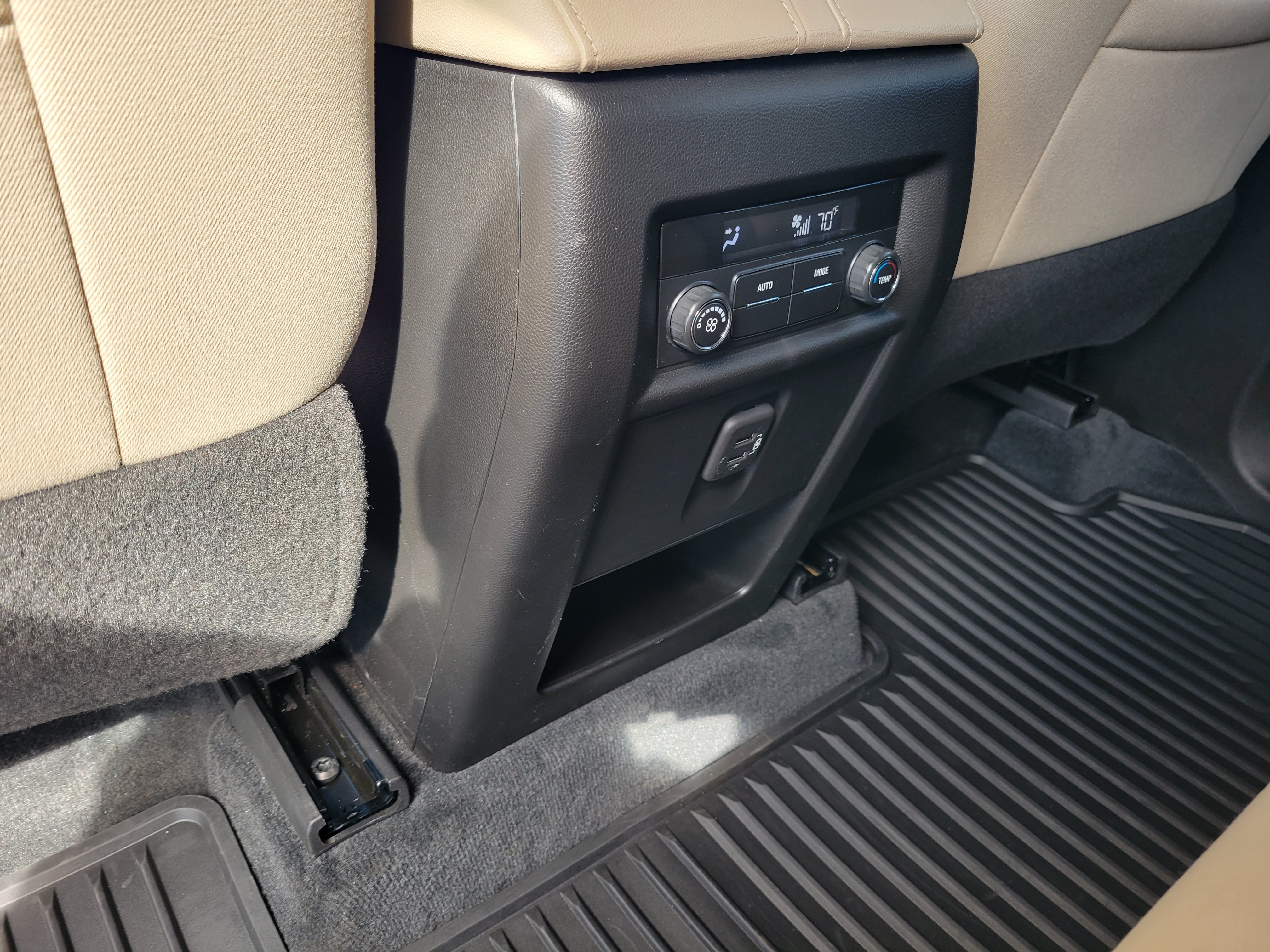 Certified 2023 Chevrolet Traverse LS FWD image 31