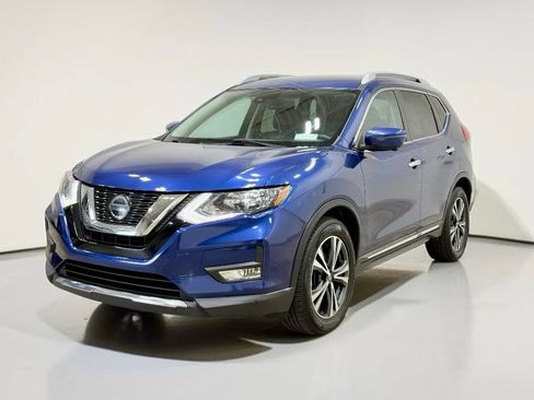 Used 2018 Nissan Rogue SL FWD image 2