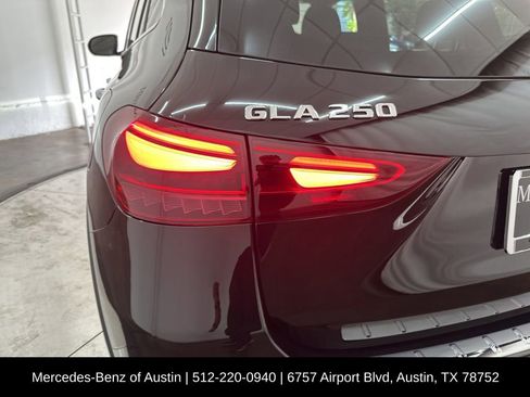 Certified 2025 Mercedes-Benz GLA 250 image 28