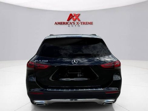 Used 2021 Mercedes-Benz GLA 250 4MATIC w/ Premium Package image 5