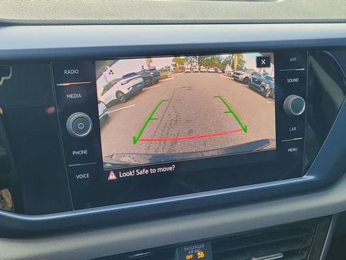 Certified 2023 Volkswagen Taos SE w/ Panoramic Sunroof Package FWD image 24