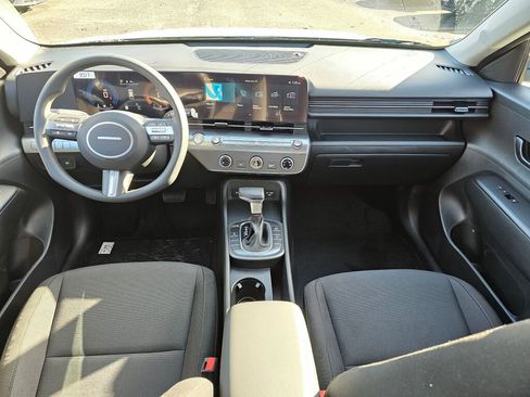 New 2026 Hyundai Kona SE image 13