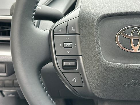 New 2026 Toyota Prius LE FWD image 24