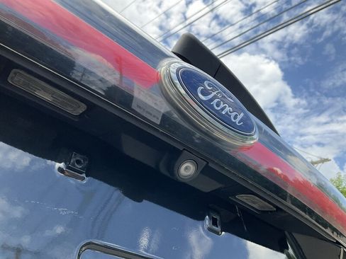 Used 2015 Ford Edge SEL FWD image 11