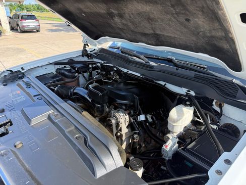 Used 2019 Chevrolet Silverado 2500 W/T AWD/4WD image 35